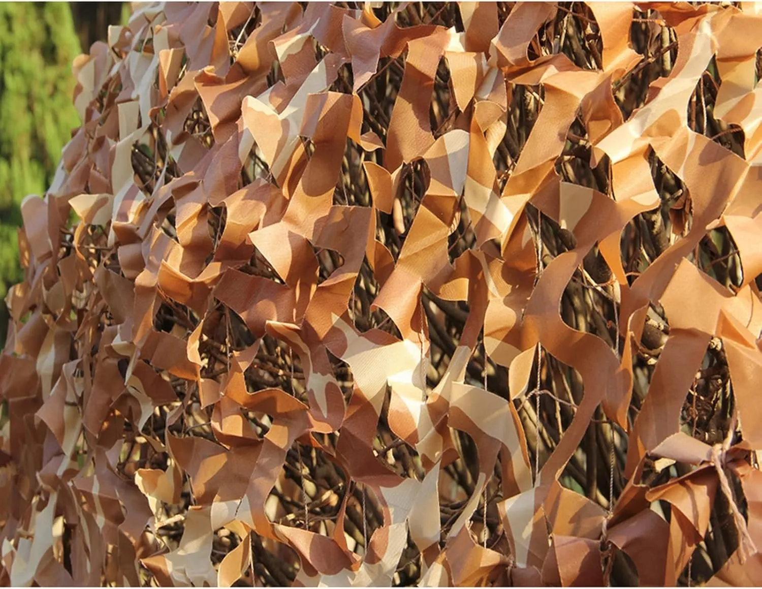Camo Netting,Camouflage Netting,Bulk Roll,Hunting Blind Camo Net,Army Tarp Fence Net,Army Party Decorations, Great for Camping, Shooting,Photograph,Car Cover,Outdoor,2 * 4m(6.56 * 13.12ft)