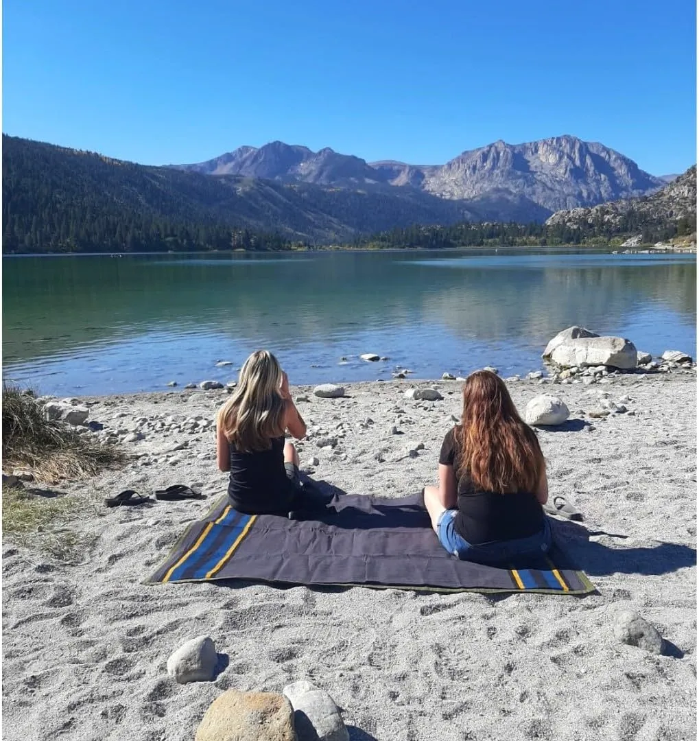 Canvas Camp Blanket – Waterproof Outdoor Blanket, Waxed Canvas with Water Repellent Backing, Bushcraft & Campfire Friendly, Ideal for Camping, Hiking, Beach, Picnic & Festivals (Blue/Grey, Regular)