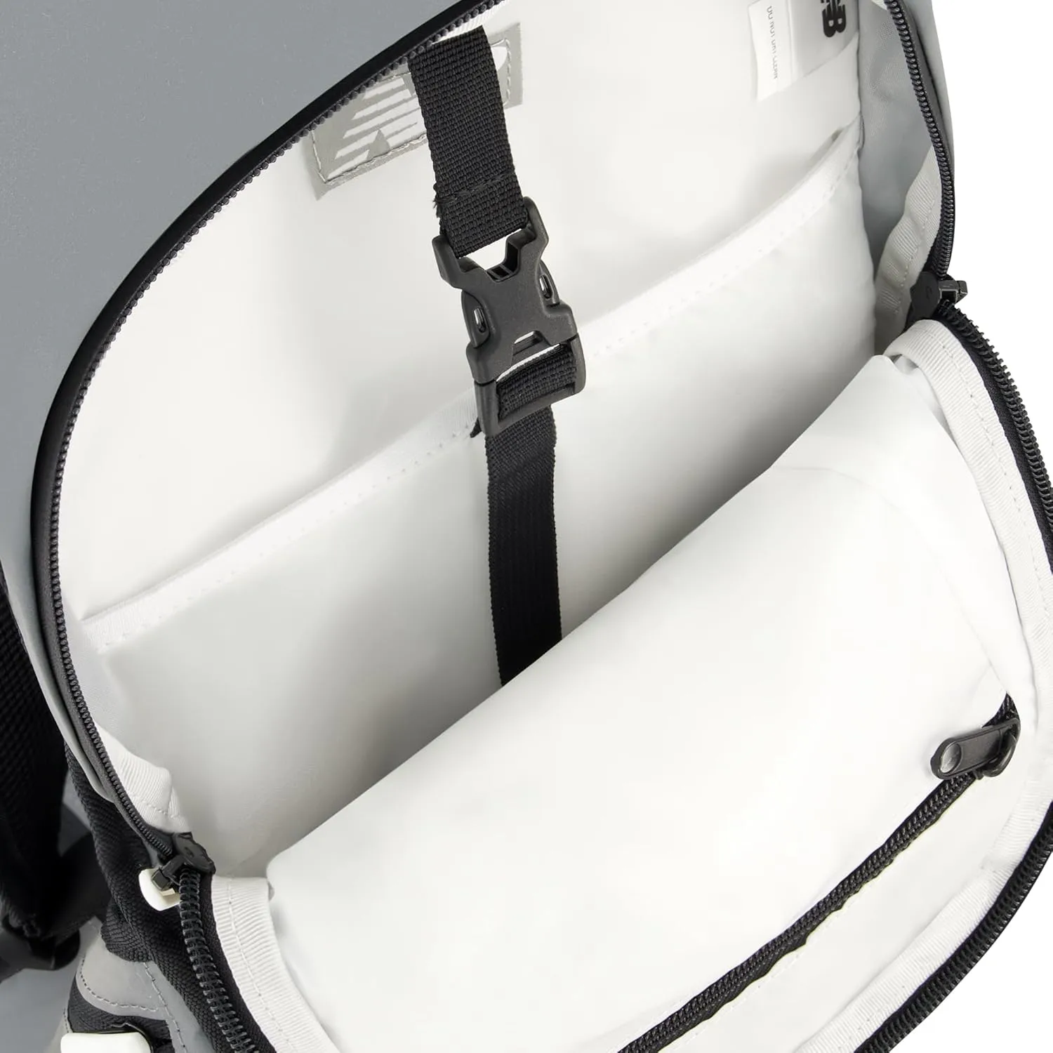 Concept One Unisex-Adult New Balance Hydration Backpack, Performance Bag for Men and Women