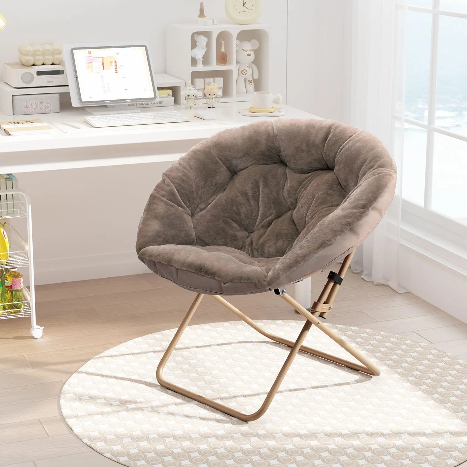 Cozy Saucer Chair, Living Room Chair, Faux Fur Soft Thick Padded Seat, Metal Frame Folding Chair, Comfortable Moon Chair for Living Room, Bedroom, Reading Nook, Modern Style, 1 Pack, Brown