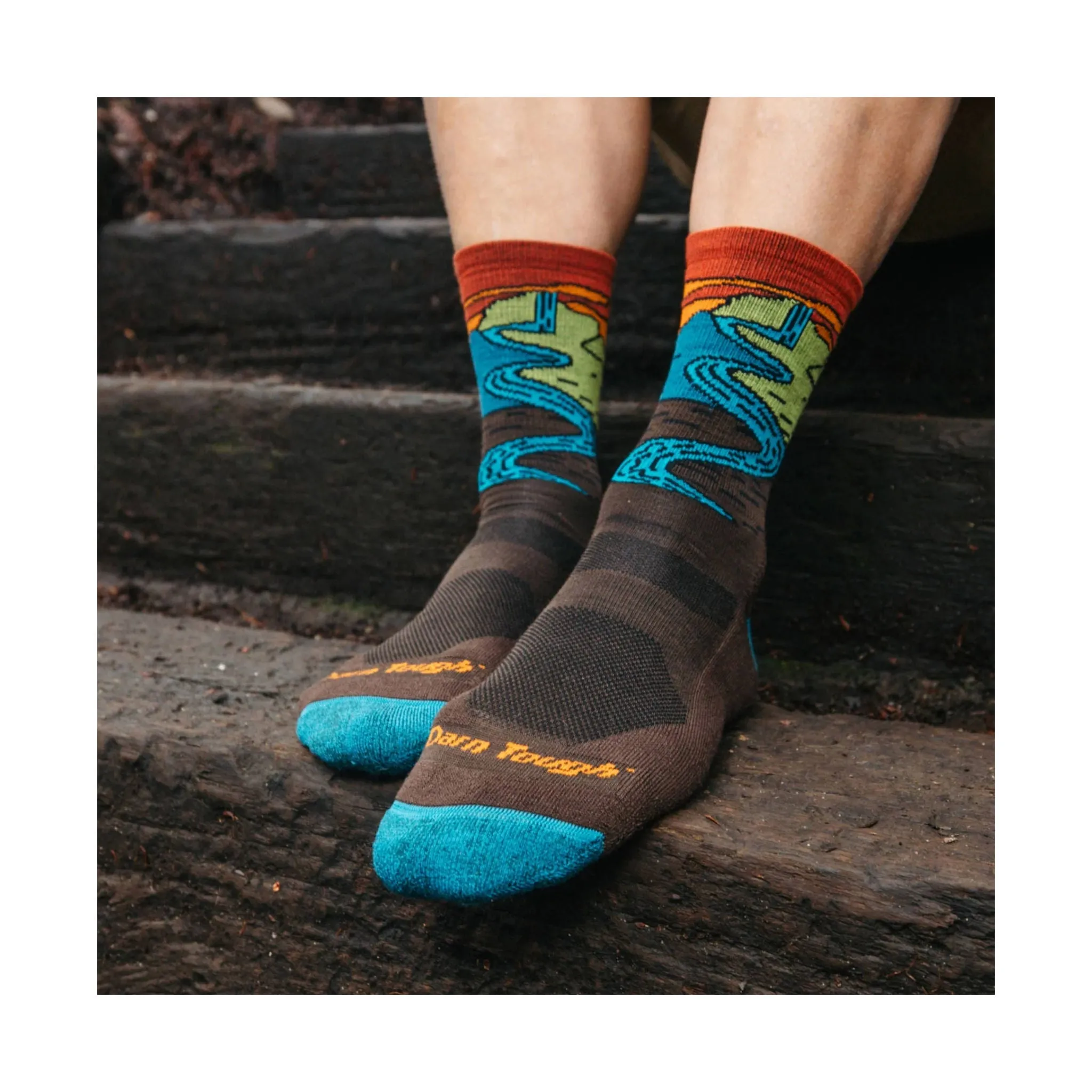 Darn Tough Vermont Men's Chasing Waterfalls Micro Crew Lightweight Hiking Sock - Earth