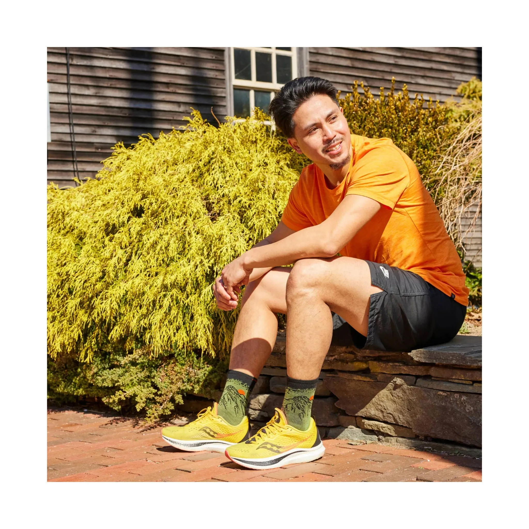 Darn Tough Vermont Men's Vert Micro Crew Ultra Lightweight Running Sock - Lichen