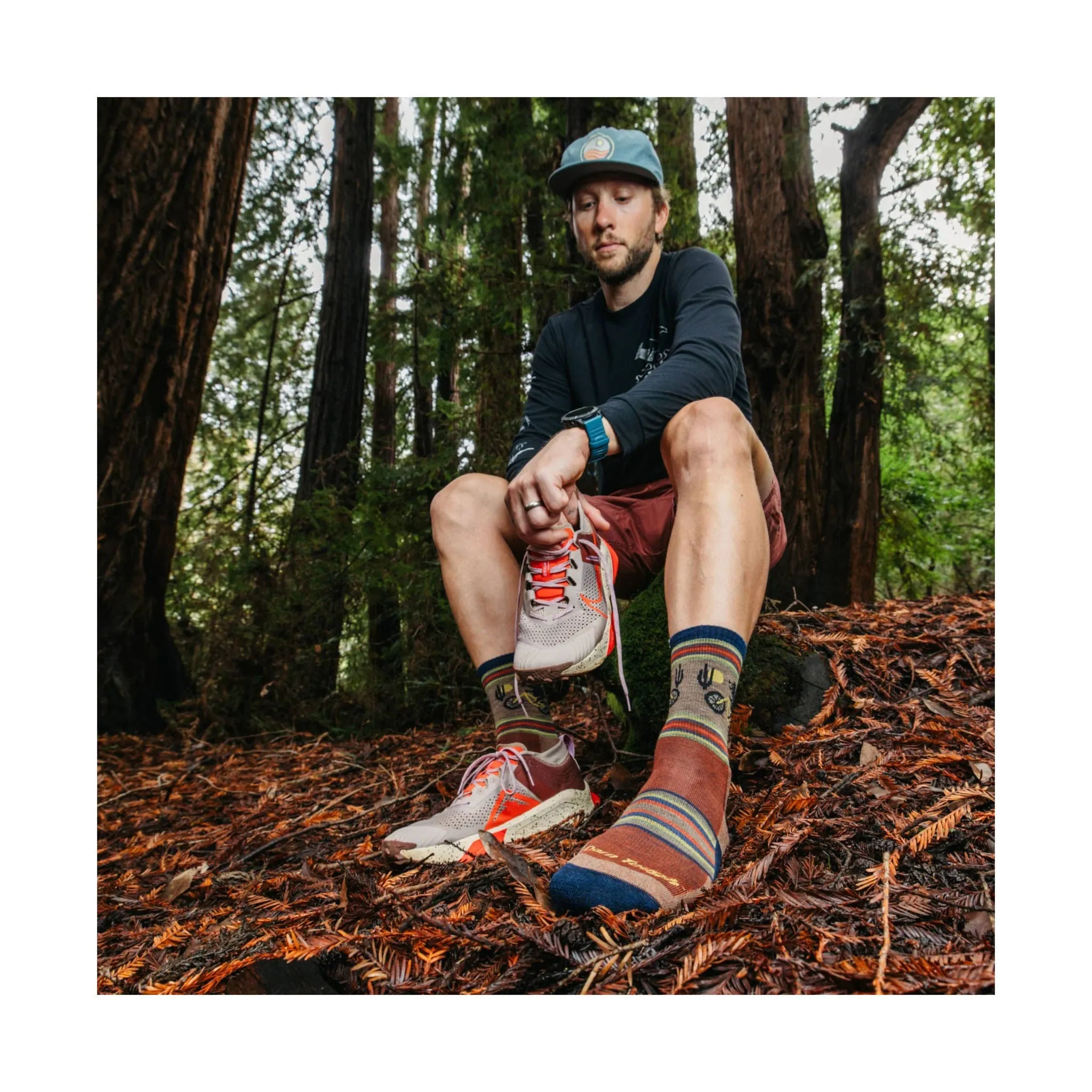Darn Tough Vermont Men's Willoughby Micro Crew Lightweight Hiking Sock - Chestnut