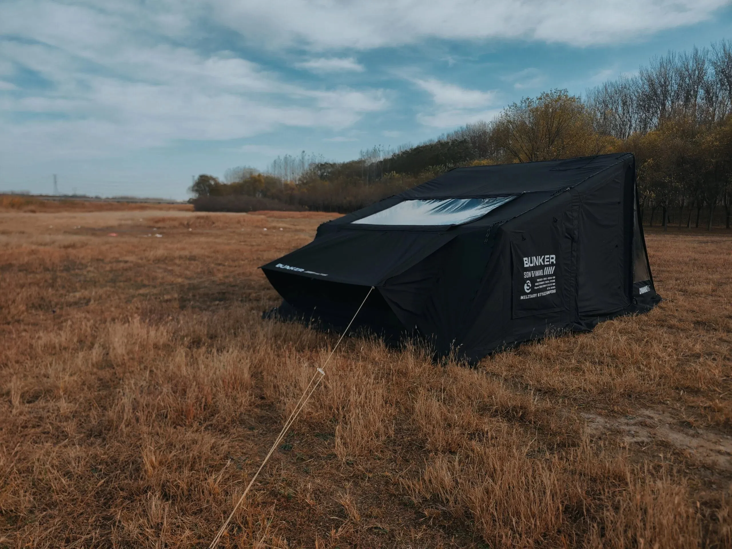 Dawning Fire Bunker 2-4 person Tent - Black