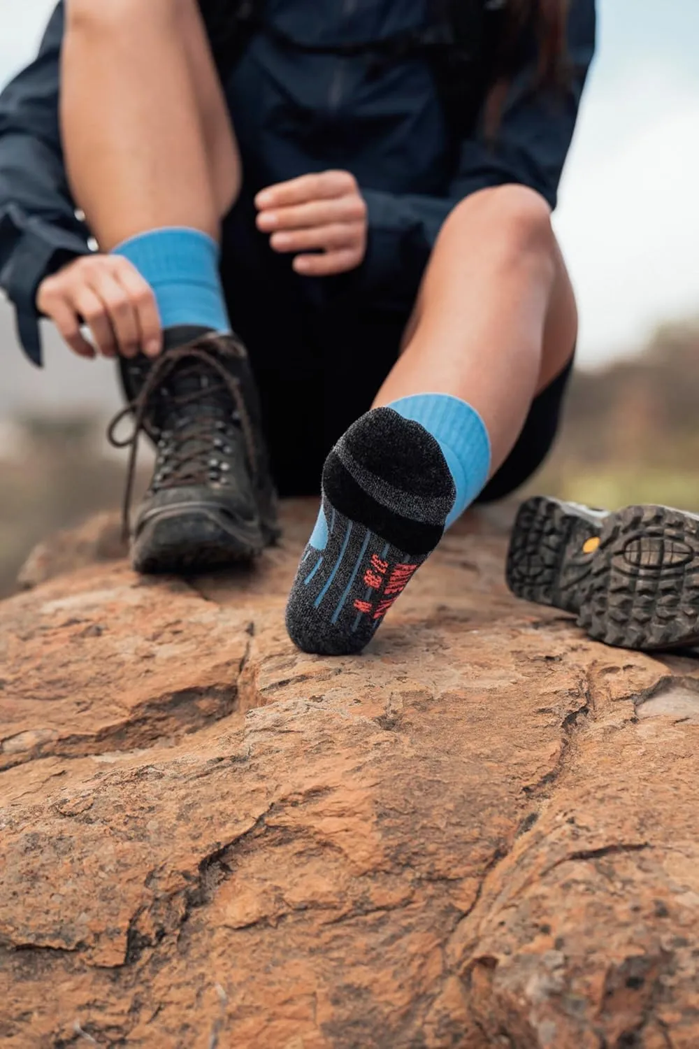 FALKE Women's TK2 Explore Cool Hiking Socks, Medium Padding, 1 Pair