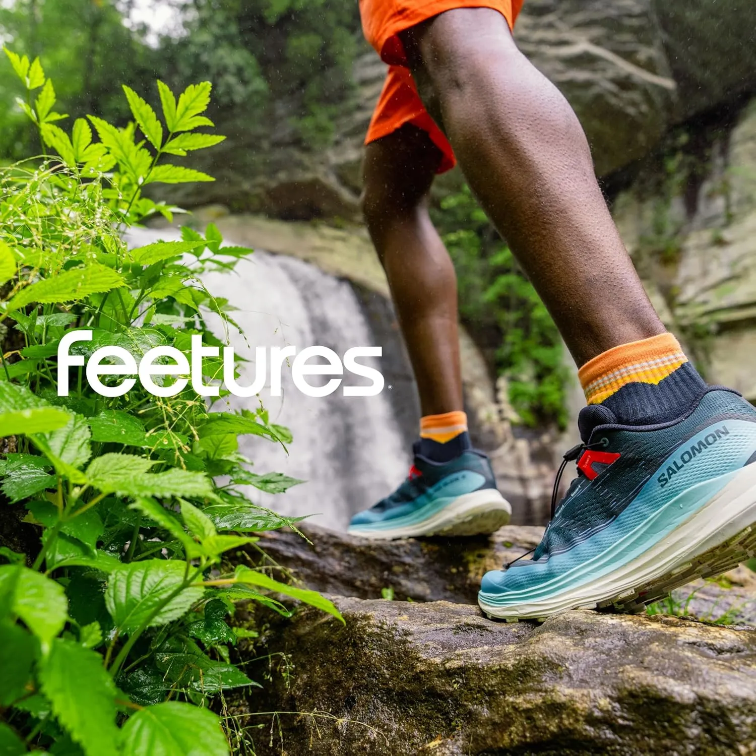 Feetures Trail Max Cushion Mini Quarter Sock - Hiking Socks for Men & Women - (1 Pair)
