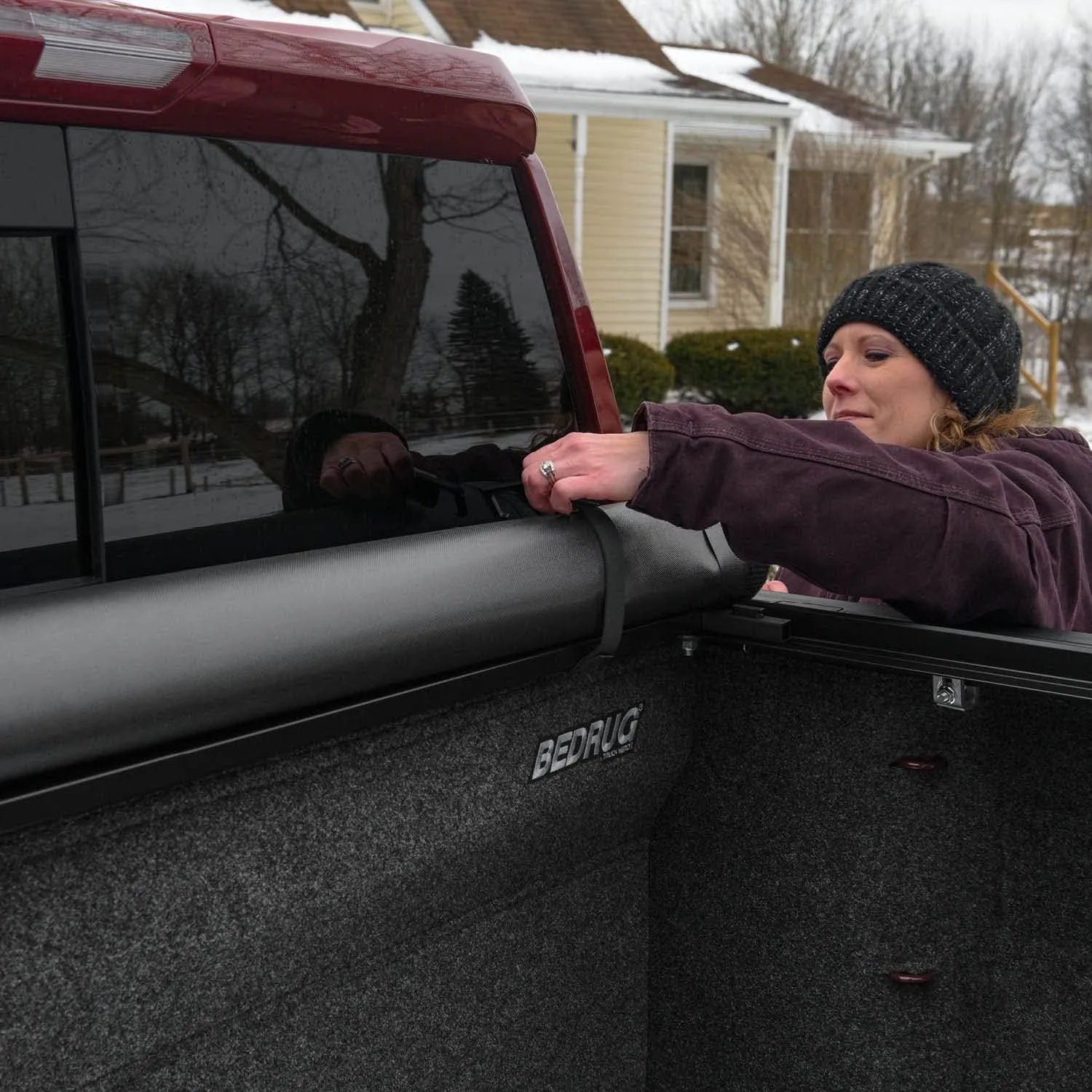 Gator ETX Soft Roll Up Truck Bed Tonneau Cover | 137245 | Fits 2019 - 2025 Chevy/GMC Silverado/Sierra, works w/ MultiPro/Flex tailgate 5' 10" Bed (70")