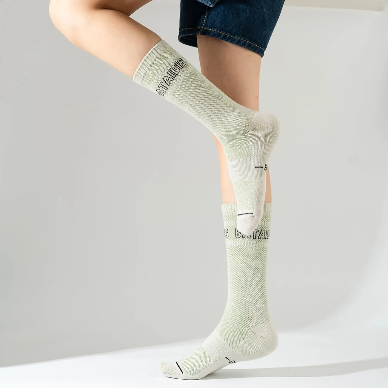 Hiking Crew Socks Running Athletic Thick Cushion Compression Moisture Wicking Walking Socks 3 Pairs
