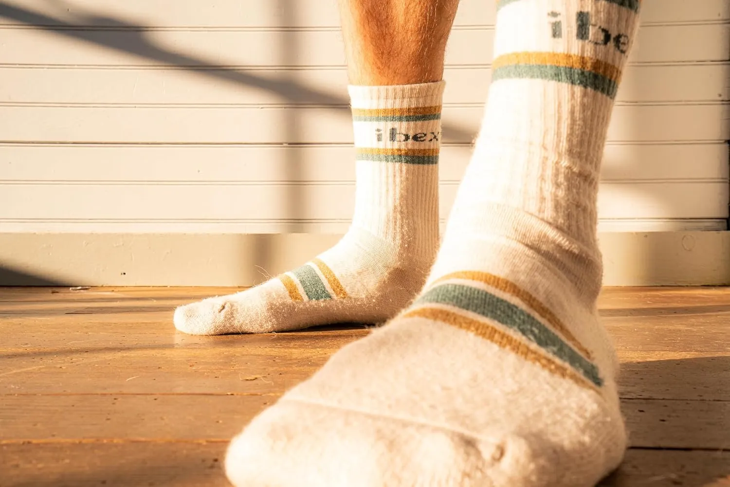 IBEX Lightweight Hiking Unisex Merino Wool Boot Socks | Breathable Crew Socks with Arch Support & Reinforced Heel & Toe