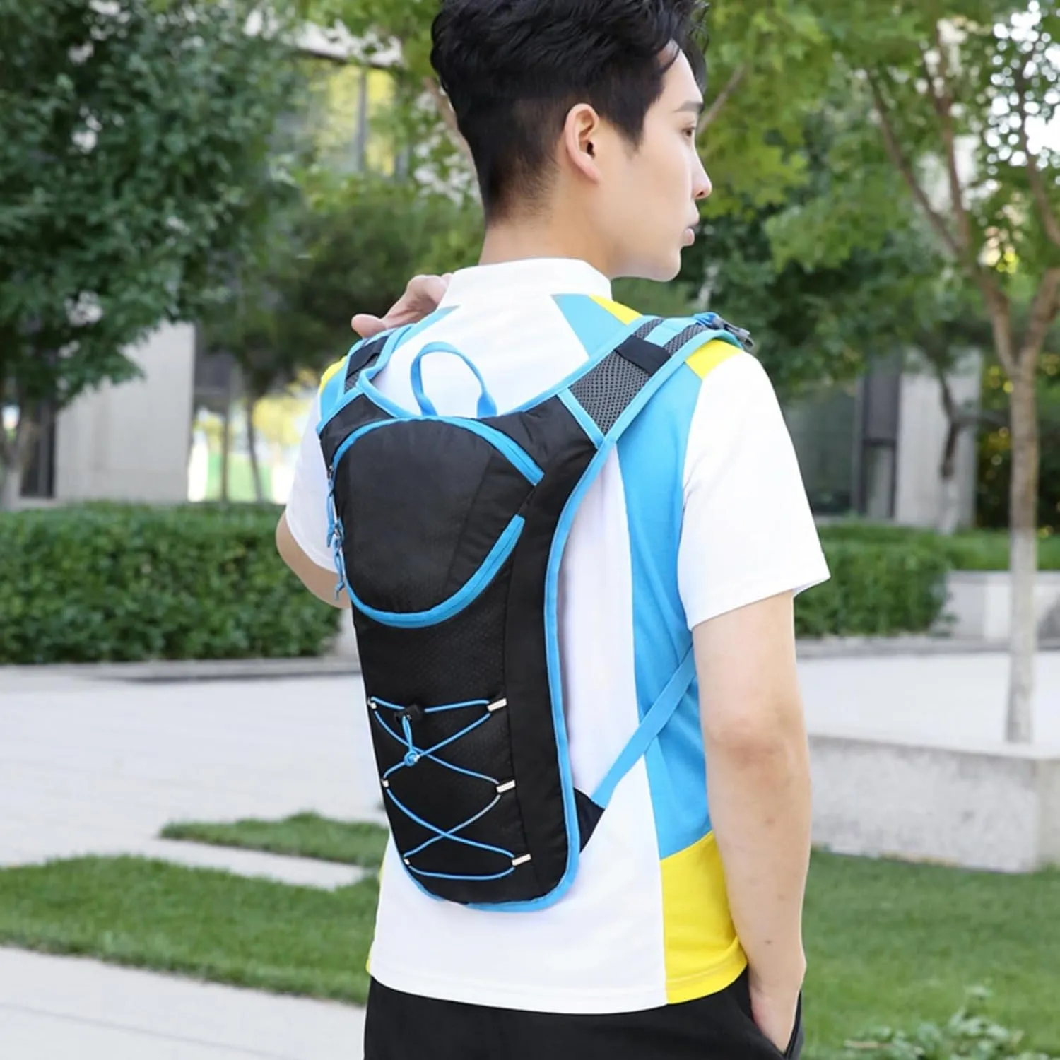 Lightweight Hydration Backpack, Running Backpack with 1.5L Water Bladder, Hydro Water Daypack for Cycling Hiking Rave for Men Women