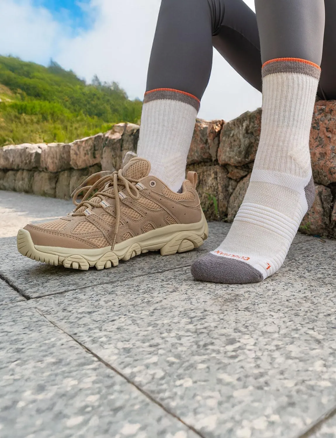 Lightweight Micro Crew Hiking Socks Coolmax Merino Wool Compression Moisture Wicking Anti-Blister Cushioned