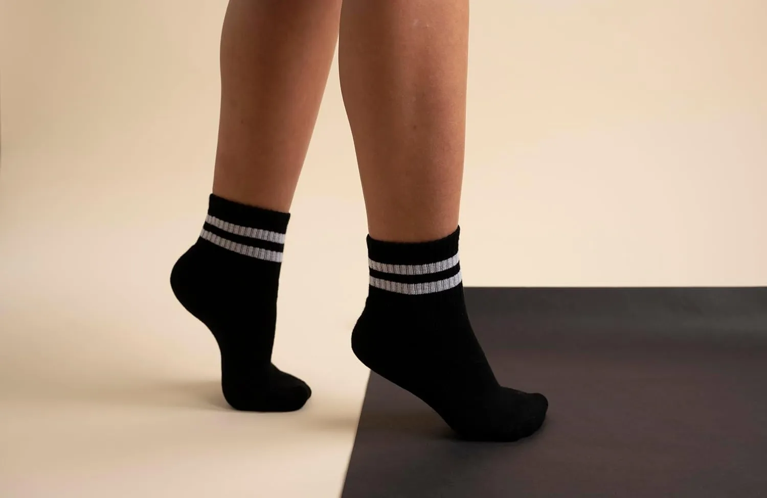 Mini Crew Socks for Women 4-Pack Cushioned Bottom Retro Striped Socks Athletic Ankle Socks Womens Crew Socks