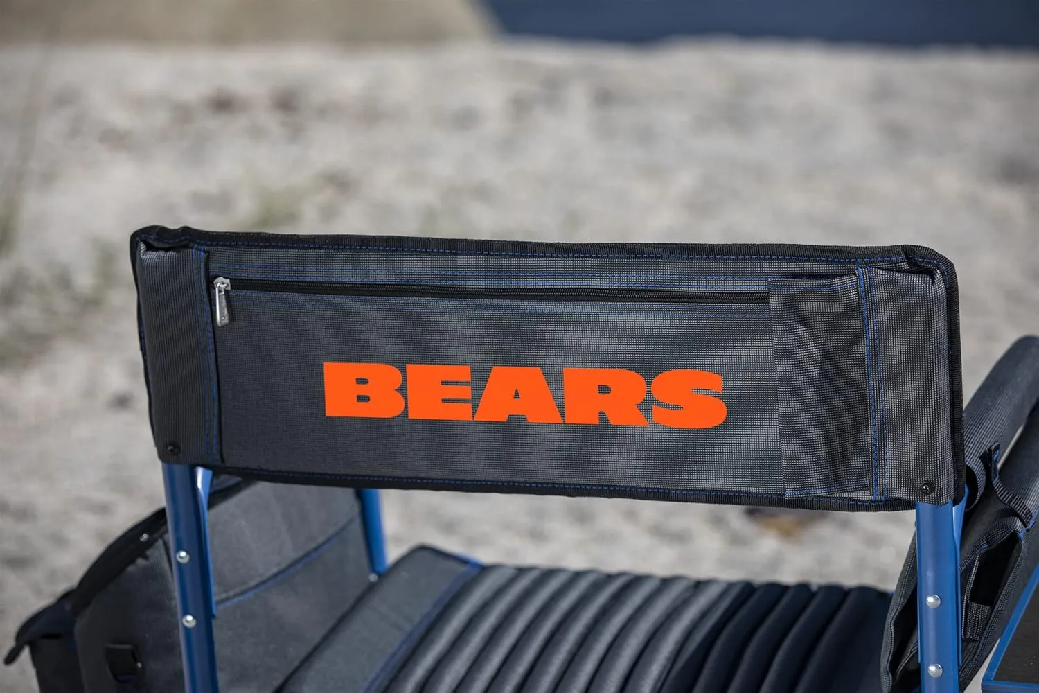 PICNIC TIME NFL Unisex-Adult NFL Fusion Camping Chair with Side Table and Soft Cooler, Beach Chair for Adults, Lawn Chair
