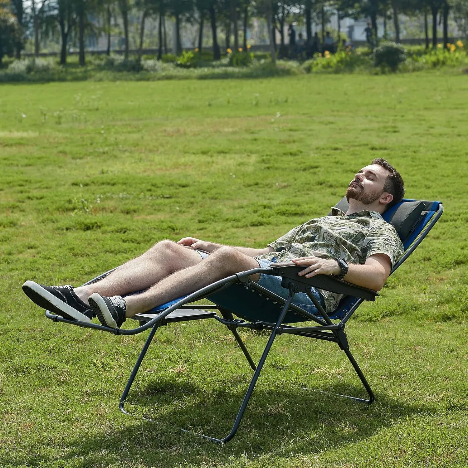 PORTAL Oversized Mesh Back Zero Gravity Reclining Patio Chairs, XL Padded Seat Folding Patio Lounge Chair with Adjustable Pillows and Cup Holder for Poolside Backyard/Lawn, Support 350lbs