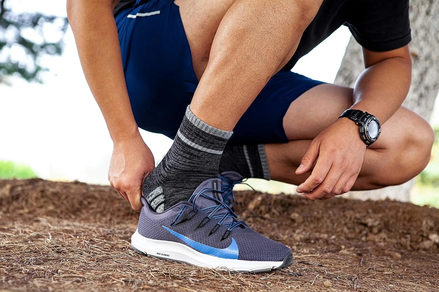 u&i Men's Performance Cushion Cotton Athletic Quarter Crew Socks (4-Pack/8-Pack)
