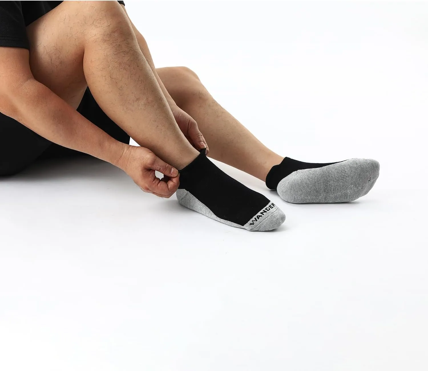 WANDER Merino Wool Ankle Running Hiking Socks 3 Pairs Lightweight Cushioned Sweat-Wicking No Show Athletic Socks Men Women