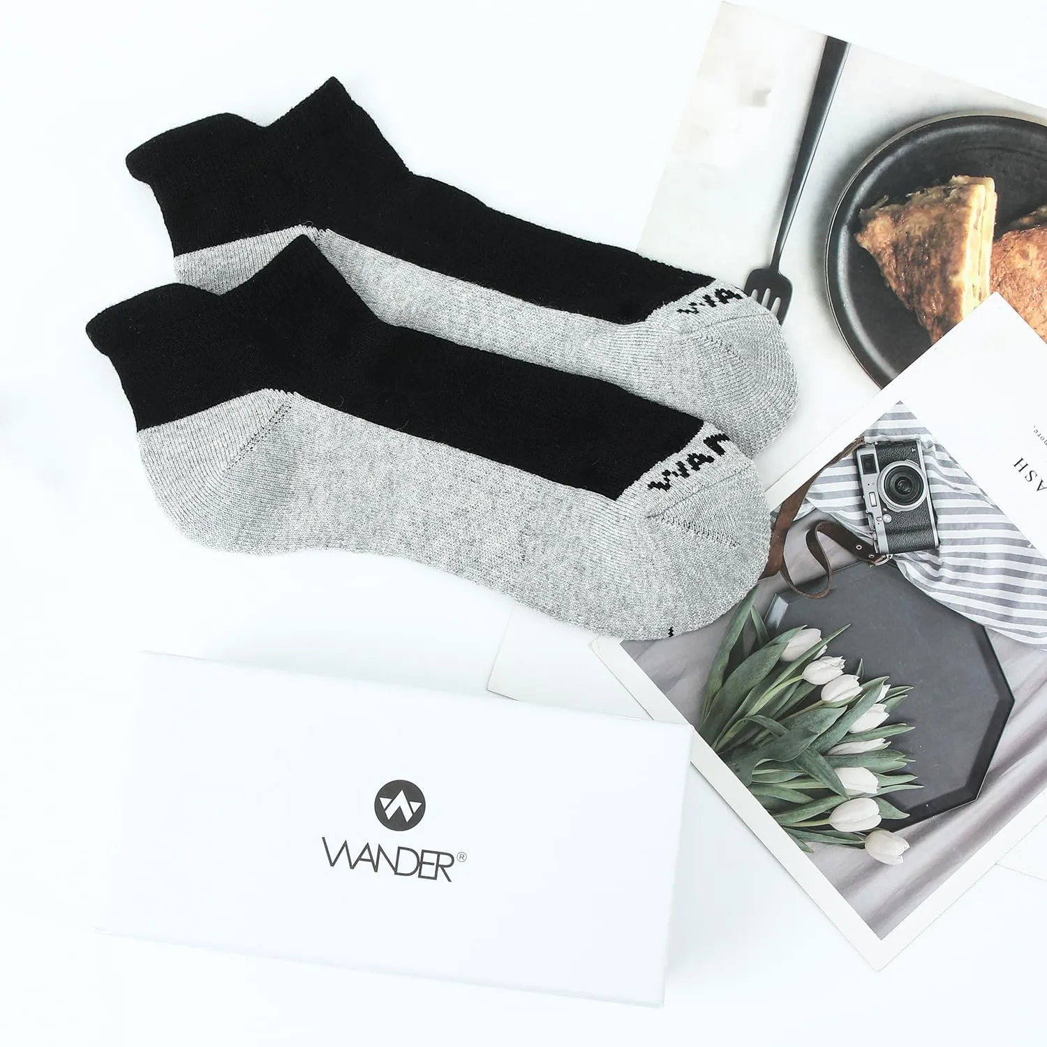WANDER Merino Wool Ankle Running Hiking Socks 3 Pairs Lightweight Cushioned Sweat-Wicking No Show Athletic Socks Men Women