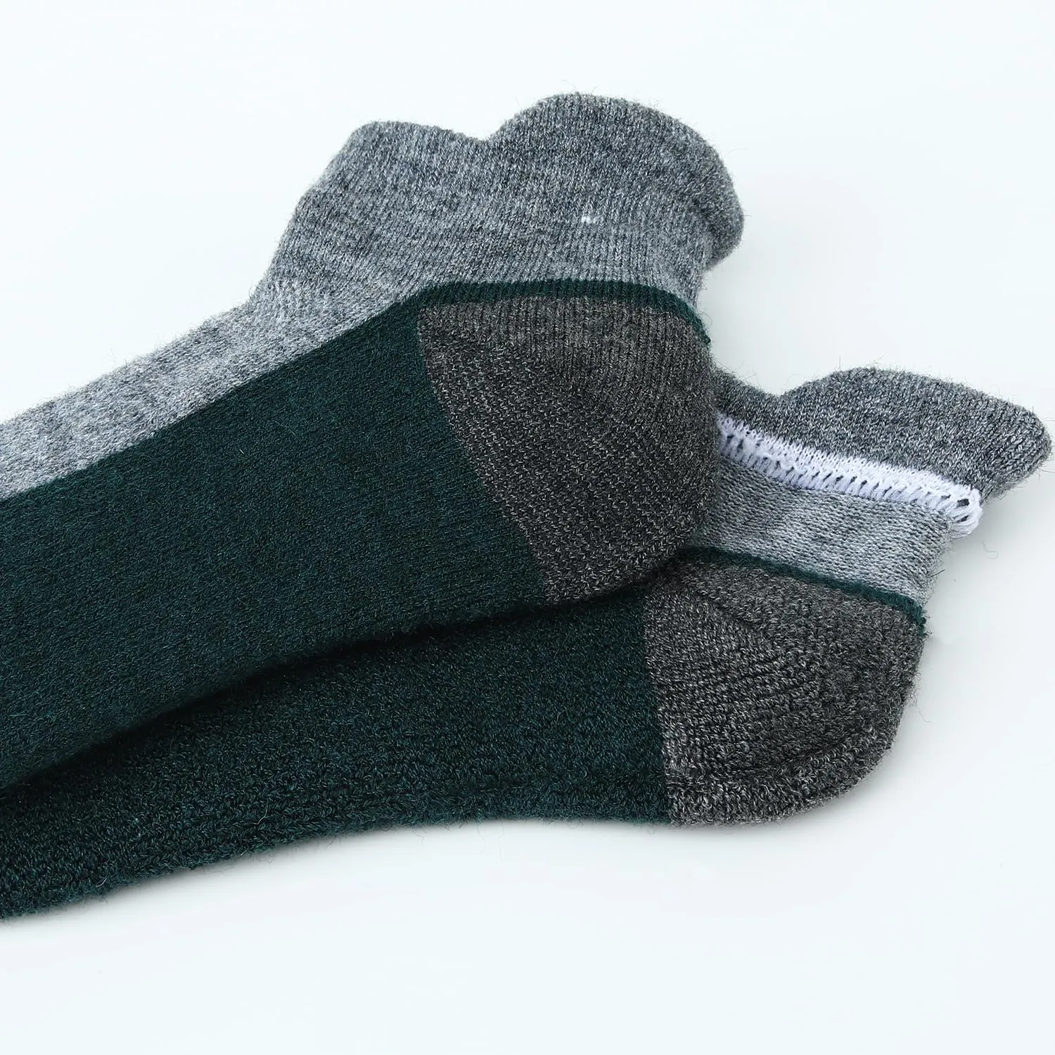 WANDER Merino Wool Ankle Running Hiking Socks 3 Pairs Lightweight Cushioned Sweat-Wicking No Show Athletic Socks Men Women