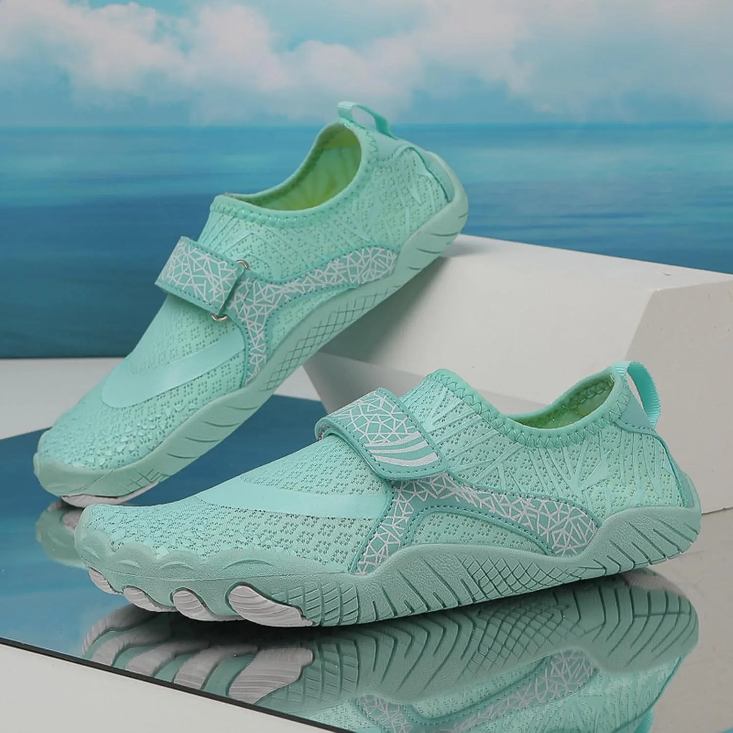 Water Shoes Mens Womens Quick-Dry Barefoot Swim Beach Pool Shoes Comfy Aqua Yoga Socks for Hiking Walking Diving Wading Surf Outdoor Water Sports Adult Aqua Shoe with Adjustable Elastic Band
