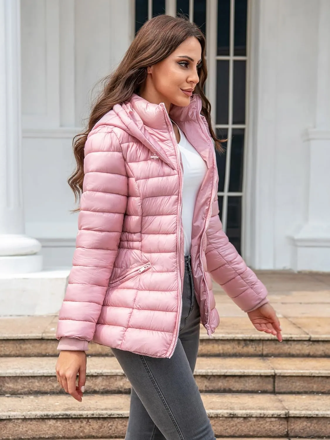 Women's Quilted Lightweight Puffer Jacket Zip Up Winter Warm Long-Sleeve Hooded Short Padded Coat with Pockets